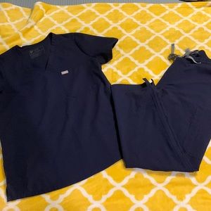 Figs scrubs Navy size M